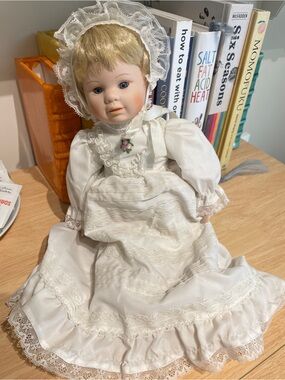 Heritage Mint 1992 Porcelain Baby Doll in Christening Gown